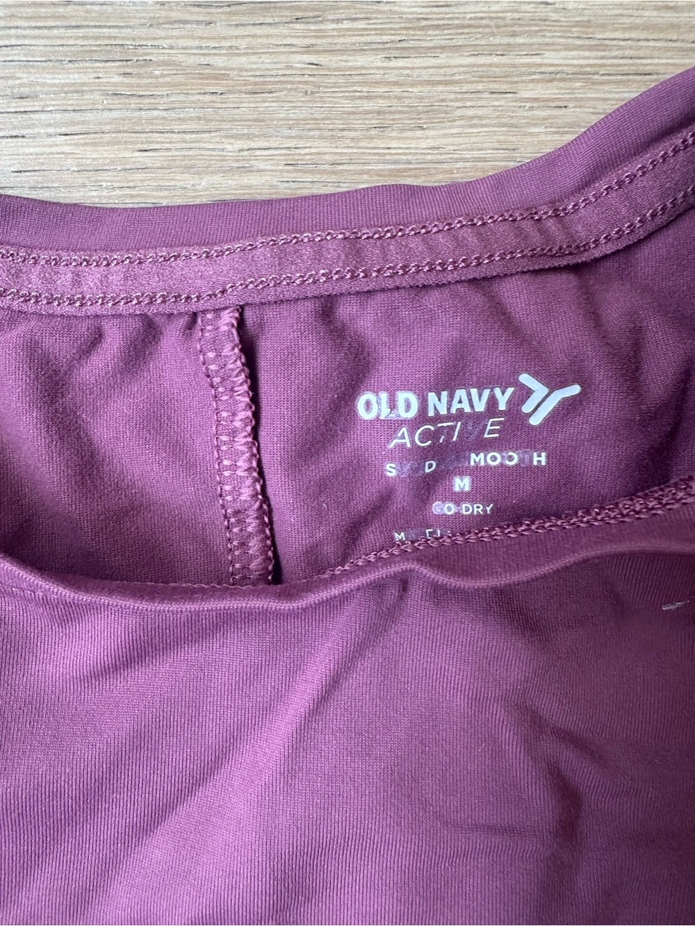 Old Navy StudioSmooth Short-Sleeve Base Layer Top Burgundy M - Picture 3 of 3